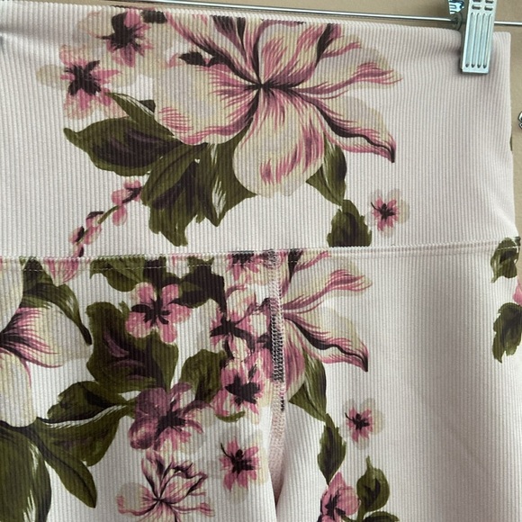Beach Riot- Piper Legging in Flora Print Ribbed - Picture 7 of 11